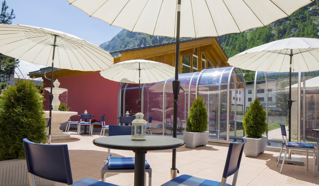 Wellness- Und Schneesporthotel Christiania Saas-Almagell Bagian luar foto