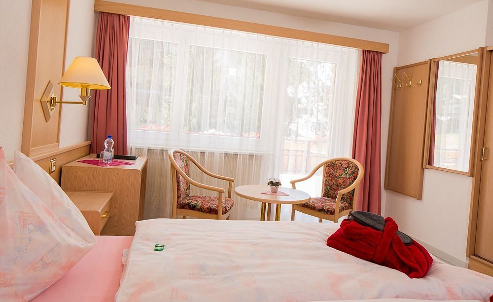 Wellness- Und Schneesporthotel Christiania Saas-Almagell Bagian luar foto