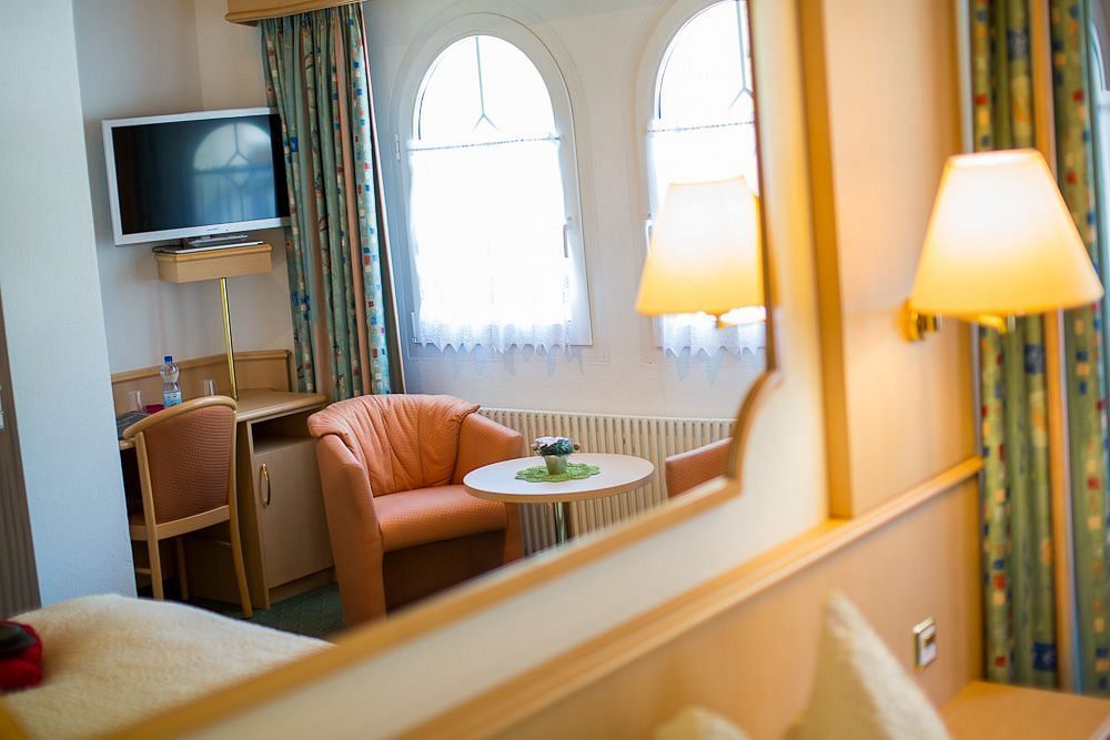 Wellness- Und Schneesporthotel Christiania Saas-Almagell Bagian luar foto