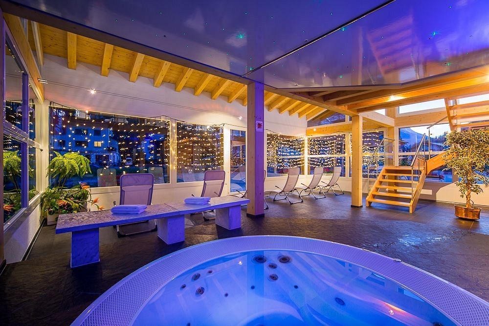 Wellness- Und Schneesporthotel Christiania Saas-Almagell Bagian luar foto