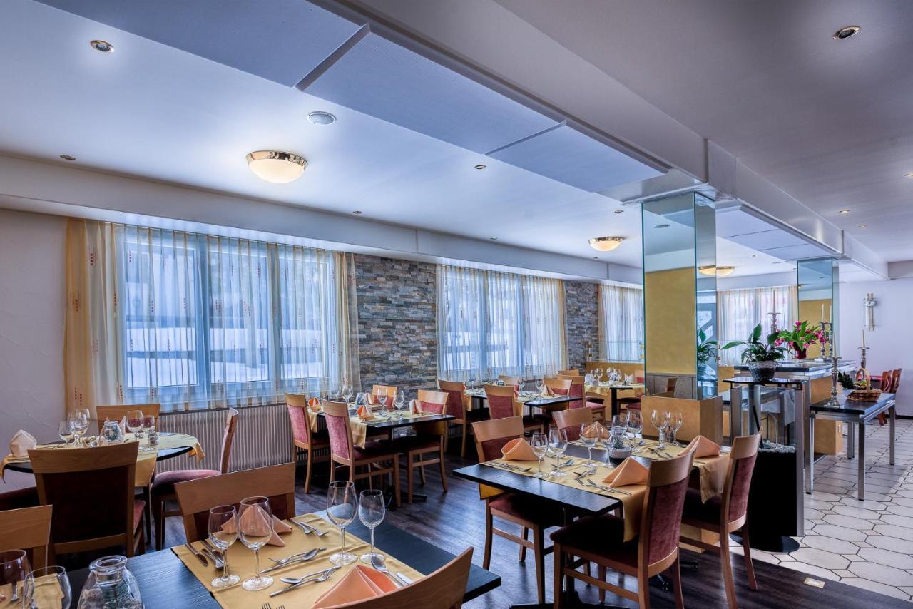 Wellness- Und Schneesporthotel Christiania Saas-Almagell Bagian luar foto