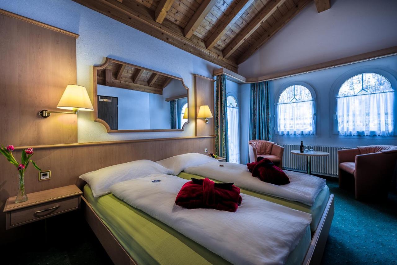 Wellness- Und Schneesporthotel Christiania Saas-Almagell Bagian luar foto
