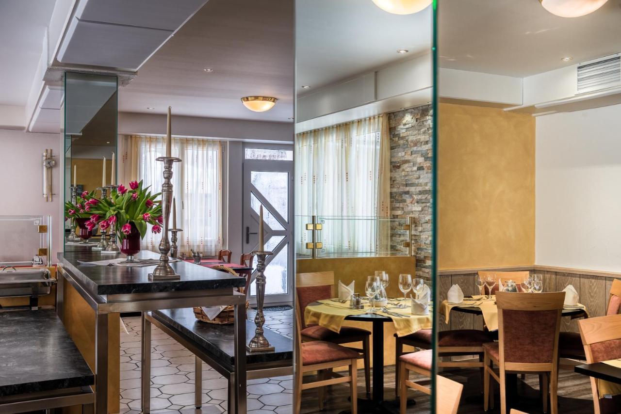 Wellness- Und Schneesporthotel Christiania Saas-Almagell Bagian luar foto